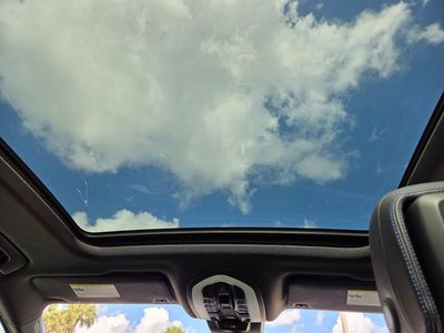 2024 Porsche Macan - Photo 28