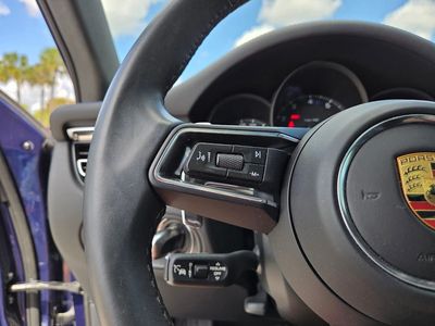 2024 Porsche Macan - Photo 18