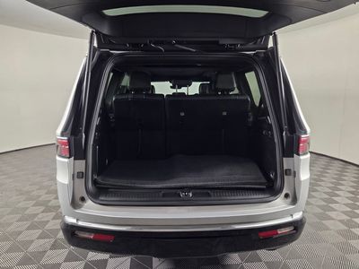 2022 Jeep Wagoneer - Photo 29