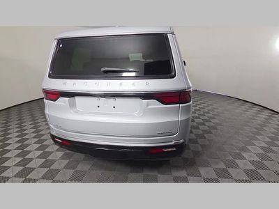 2022 Jeep Wagoneer - Photo 43