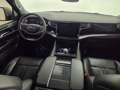 2022 Jeep Wagoneer - Photo 32