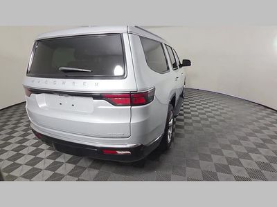 2022 Jeep Wagoneer - Photo 42