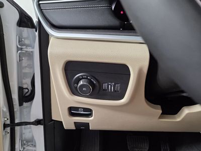 2025 Jeep Grand Cherokee - Photo 24