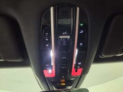 2019 Porsche Cayenne - Photo 16
