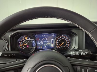 2025 Jeep Wrangler - Photo 17