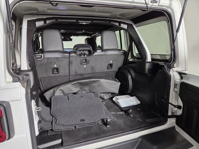 2025 Jeep Wrangler - Photo 29