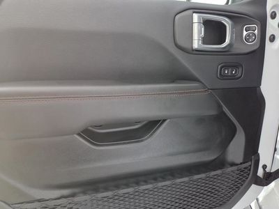 2025 Jeep Wrangler - Photo 26