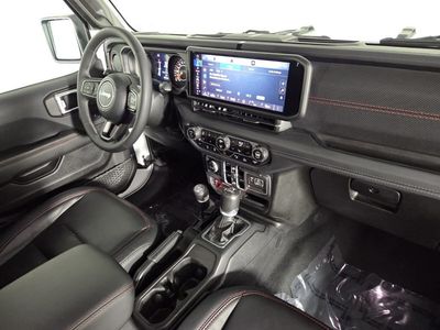 2025 Jeep Wrangler - Photo 34