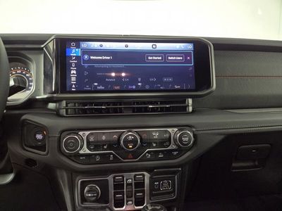 2025 Jeep Wrangler - Photo 20