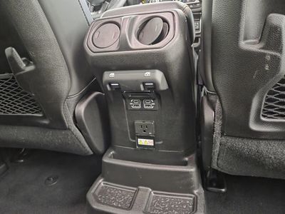 2025 Jeep Wrangler - Photo 32