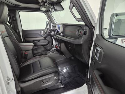 2025 Jeep Wrangler - Photo 33