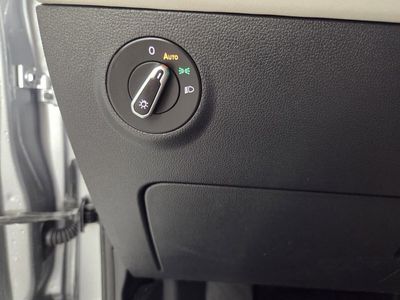 2025 Volkswagen Taos - Photo 21