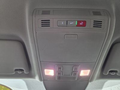 2025 Volkswagen Taos - Photo 16