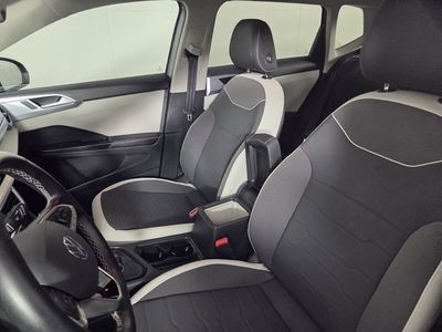 2025 Volkswagen Taos - Photo 23