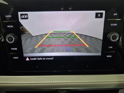 2025 Volkswagen Taos - Photo 14