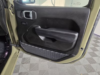 2025 Jeep Wrangler - Photo 32