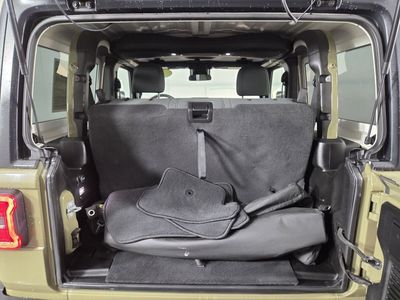 2025 Jeep Wrangler - Photo 27