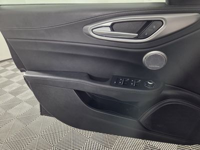 2024 Alfa Romeo Giulia - Photo 23