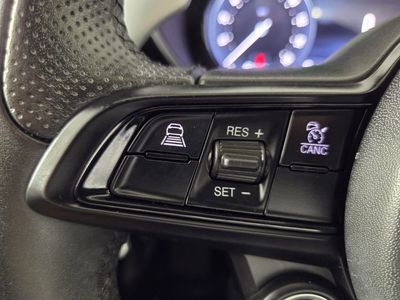 2024 Alfa Romeo Giulia - Photo 22