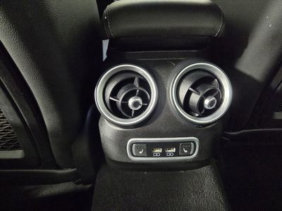 2024 Alfa Romeo Giulia - Photo 28