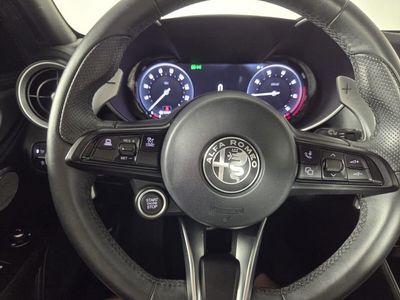2024 Alfa Romeo Giulia - Photo 20