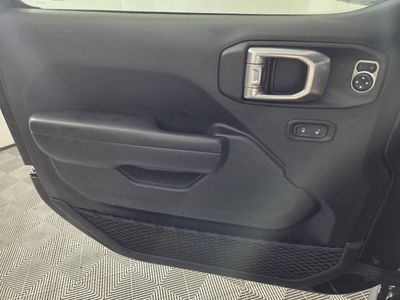 2025 Jeep Wrangler - Photo 21