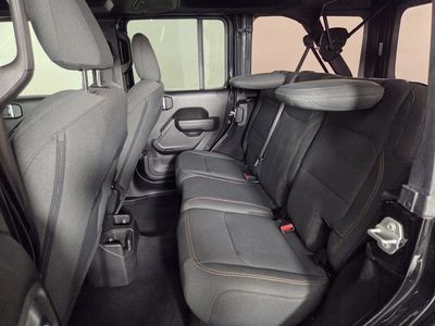 2025 Jeep Wrangler - Photo 24
