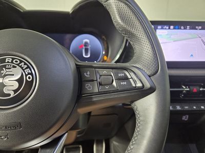 2025 Alfa Romeo Tonale - Photo 17