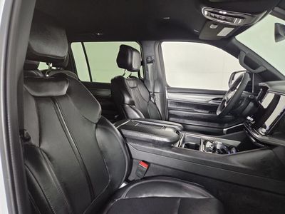 2025 Jeep Wagoneer - Photo 33