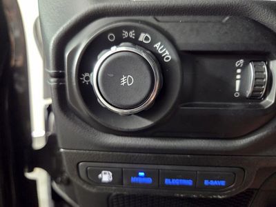 2025 Jeep Wrangler - Photo 21