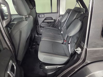 2025 Jeep Wrangler - Photo 25