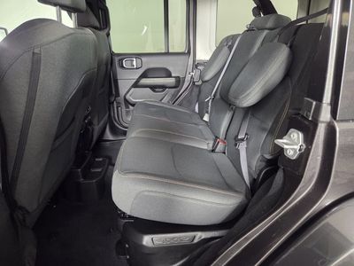 2025 Jeep Wrangler - Photo 26
