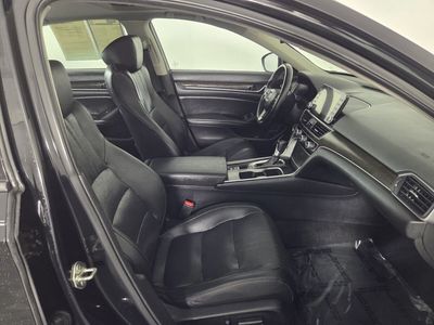 2019 Honda Accord - Photo 32