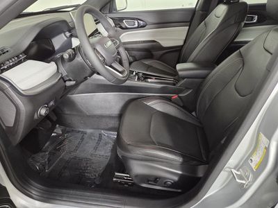 2025 Jeep Compass - Photo 12