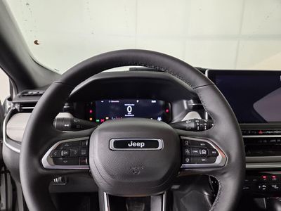 2025 Jeep Compass - Photo 15