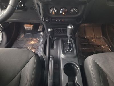 2017 Jeep Wrangler - Photo 14