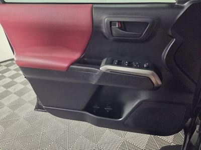 2020 Toyota Tacoma - Photo 22