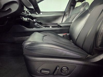 2023 Kia K5 - Photo 13