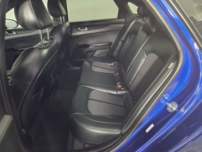 2023 Kia K5 - Photo 25