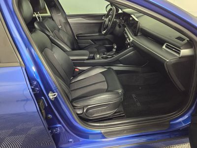 2023 Kia K5 - Photo 31
