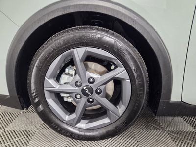 2025 Kia K4 - Photo 8