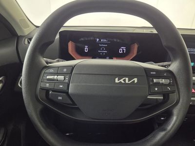 2025 Kia K4 - Photo 16