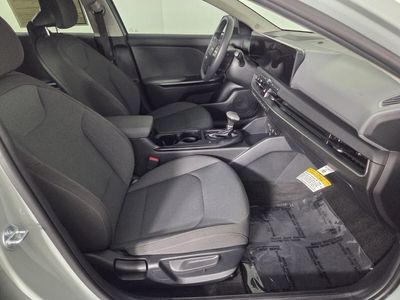 2025 Kia K4 - Photo 32