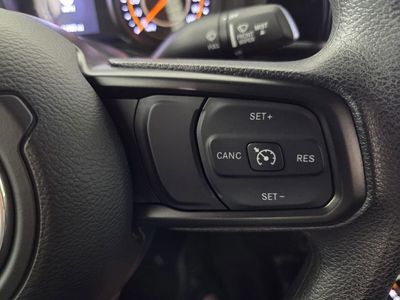 2025 Jeep Wrangler - Photo 18