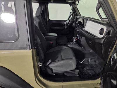 2025 Jeep Wrangler - Photo 27