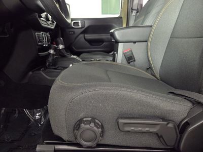 2025 Jeep Wrangler - Photo 13