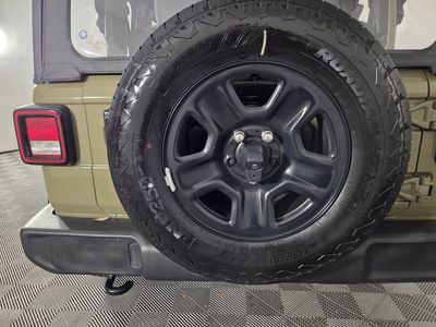2025 Jeep Wrangler - Photo 26