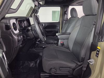 2025 Jeep Wrangler - Photo 12