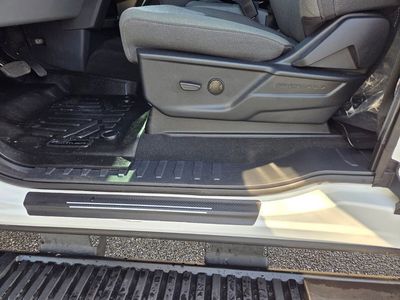 2025 Ford F-350SD - Photo 14