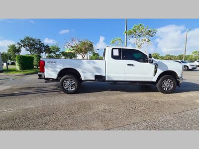 2025 Ford F-350SD - Photo 37